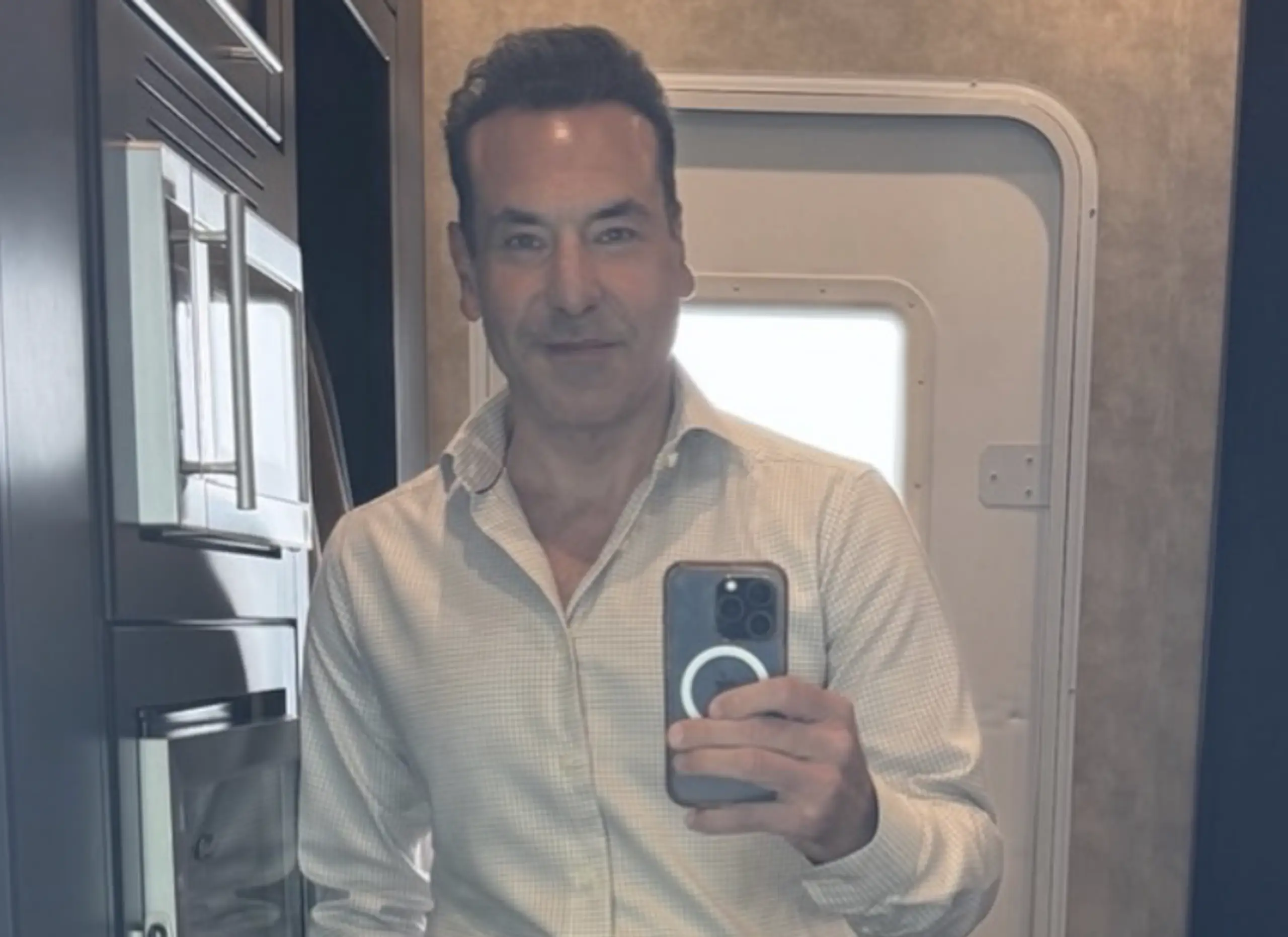 Hollywood star looks unrecognizable as he leaves fans stunned with weight loss transformation - 'Been a minute'