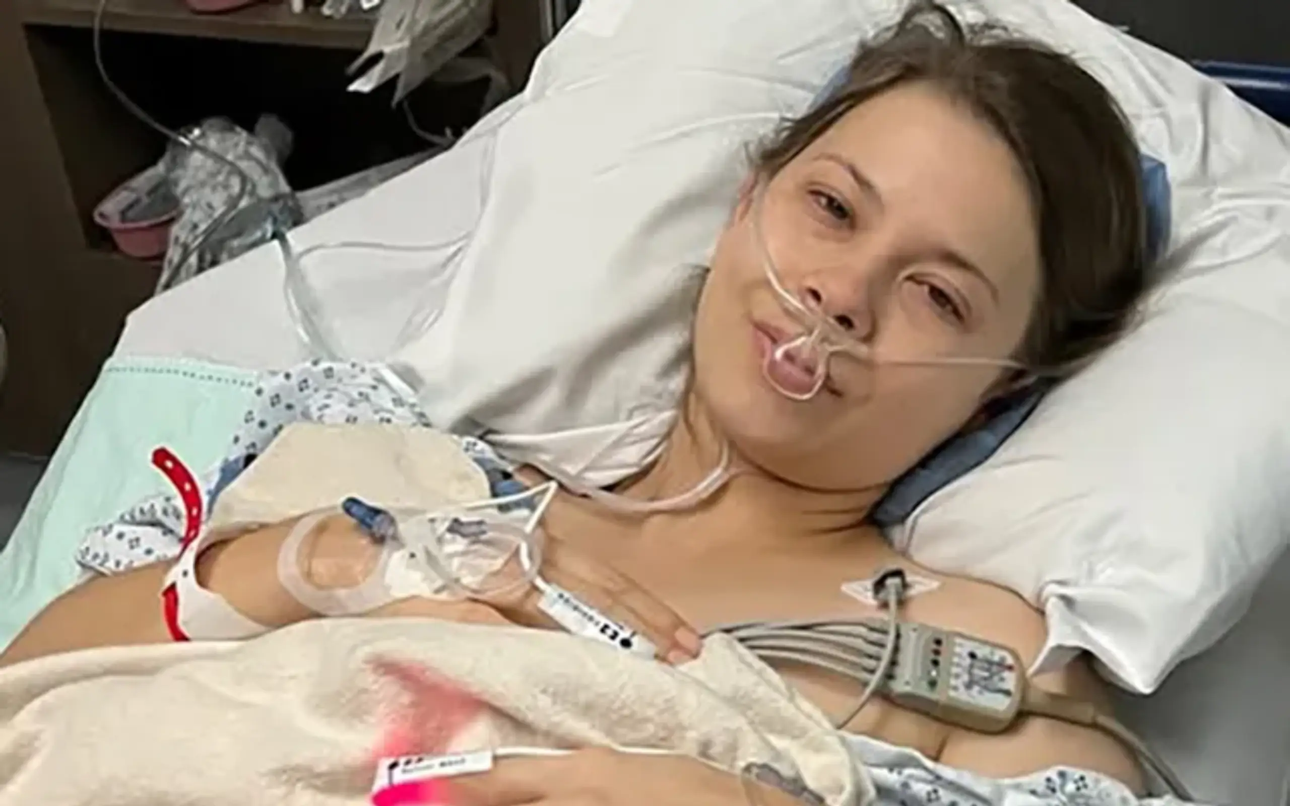 Bindi Irwin speaks out on 'indescribable pain' from 'invisible disease' in heartbreaking health update