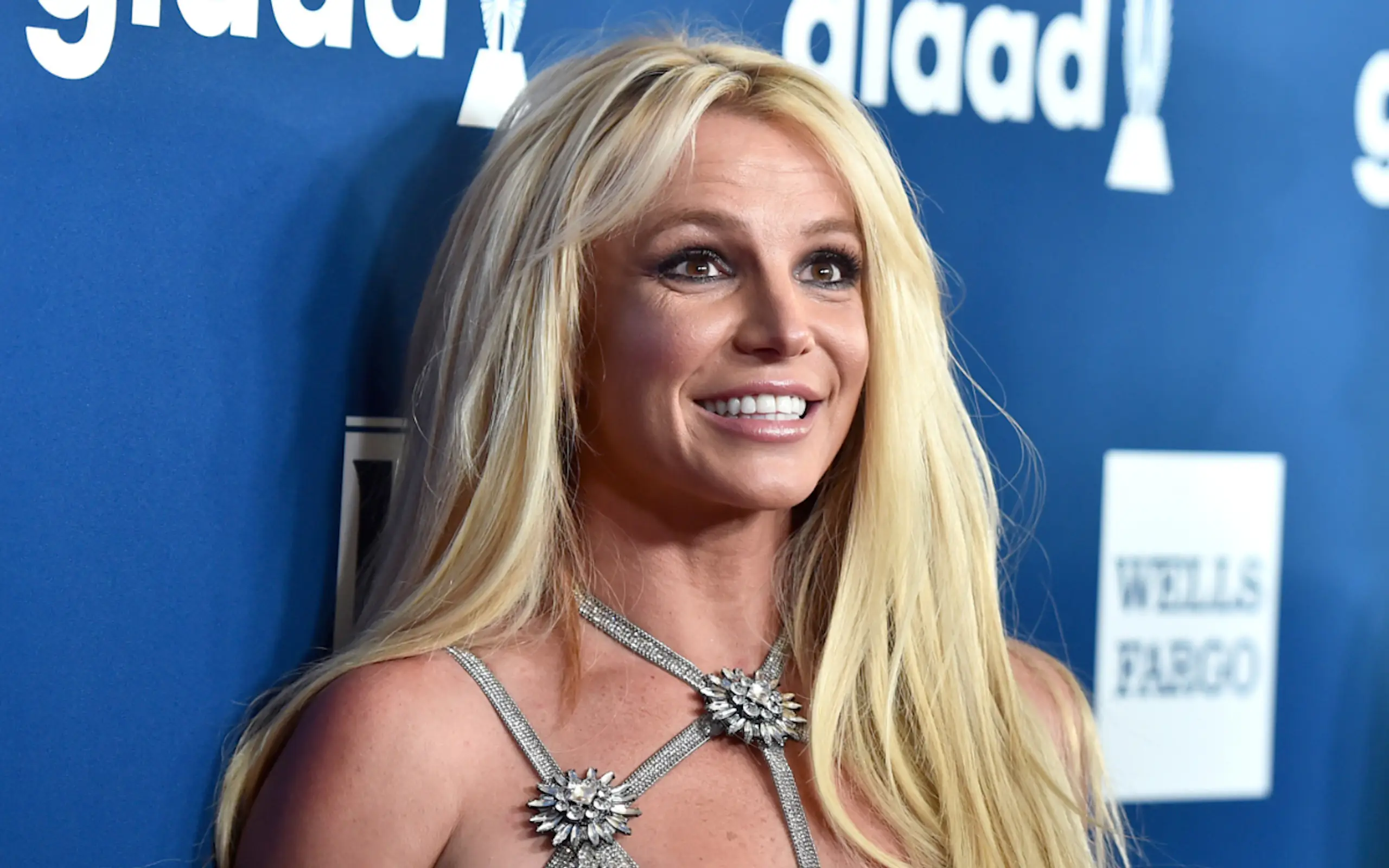 Britney Spears 'checks herself into rehab' after being arrested