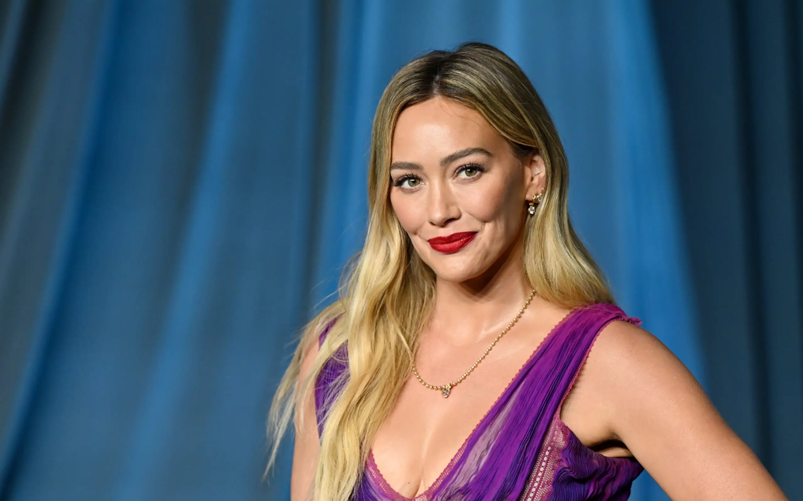 Hilary Duff claims ex-boyfriend Aaron Carter sent her a psychic message after he died