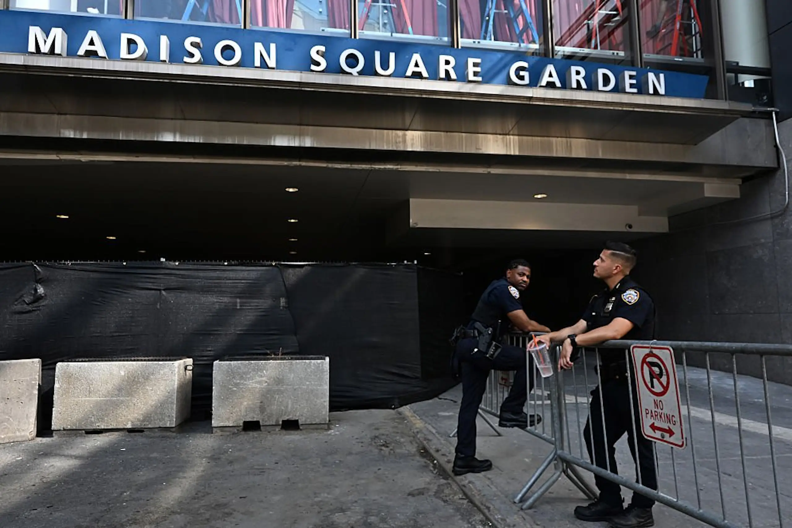 Taylor Swift and Travis Kelce shut down Madison Square Garden for their wedding. Credit: Andrea Renault / Getty Images